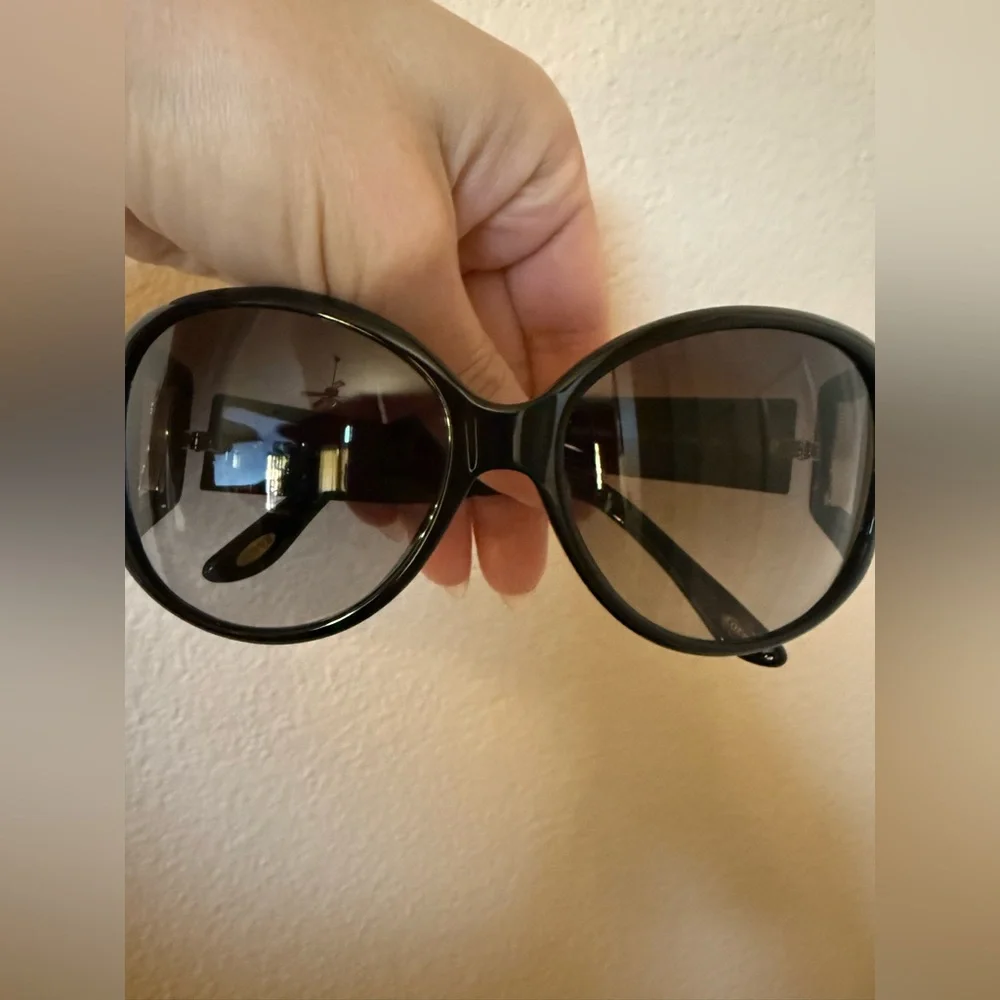 Loewe Black Sunglasses EUC - Picture 2 of 9